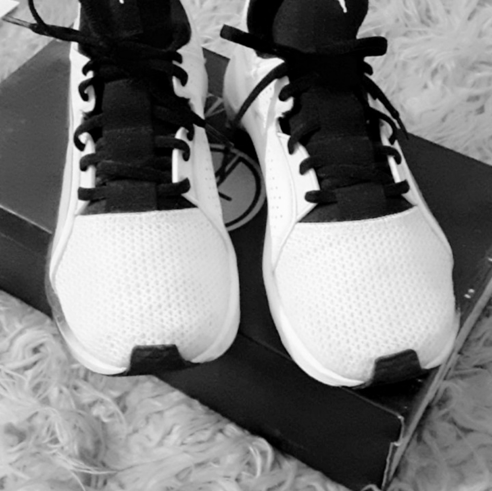 Womans puma sneaker